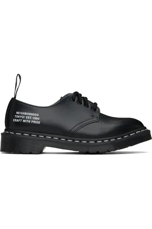 Dr. Martens Derbys Smiths NBHD noirs en cuir poli édition NEIGHBORHOOD