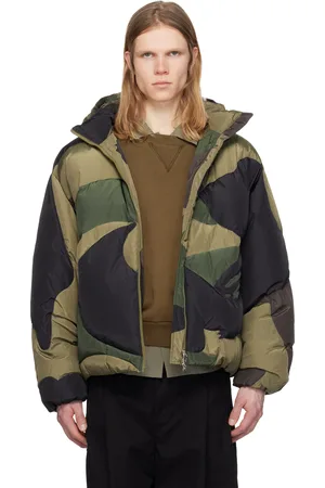 BAPE Blouson vert en nylon rembourré en duvet à motif camouflage