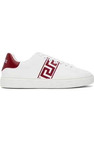 VERSACE Baskets blanc et rouge à motif Greca brodé
