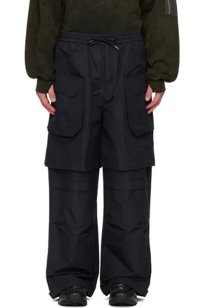 JUUN.J Pantalon cargo noir en nylon à panneaux amovibles à glissière
