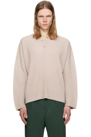 Issey Miyake Henley Monthly Color February beige