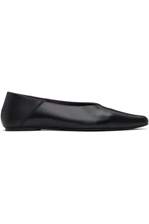 St Agni Chaussures noires à contrefort du talon pliable