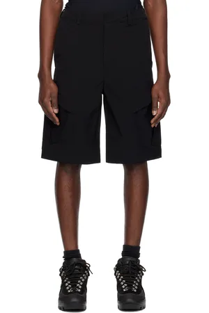 J EONGL I Short cargo noir en nylon exclusif à SSENSE