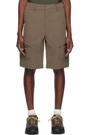 J EONGL I Short cargo brun en nylon exclusif à SSENSE