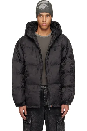 BAPE Blouson noir rembourré en duvet à motif camouflage en jacquard