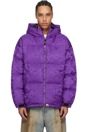 BAPE Blouson mauve rembourré en duvet à motif camouflage en jacquard