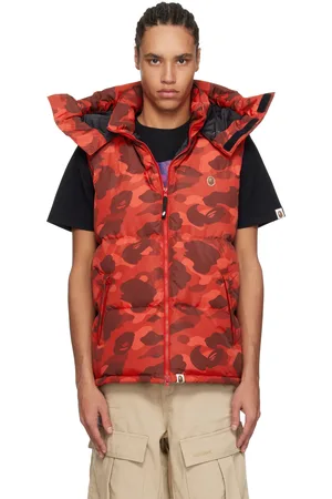 BAPE Veste rouge rembourrée en duvet à motif camouflage