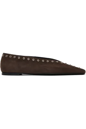 Totême Ballerines brunes en suède à laçage