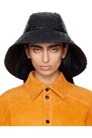Bottega Veneta Chapeau de plage noir en cuir tissé façon intrecciato