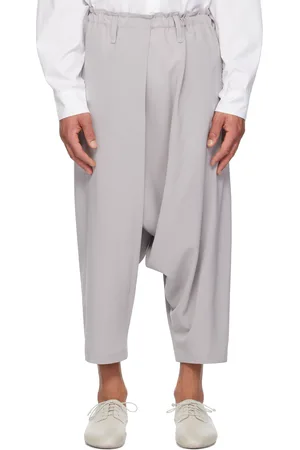 Issey Miyake Pantalon beige sans coutures