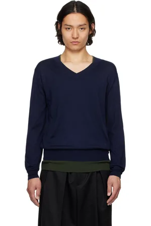 Ami Pull bleu marine en laine à col en V