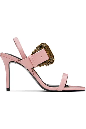 VERSACE Sandales à talon Emily roses en cuir verni à boucle Baroque