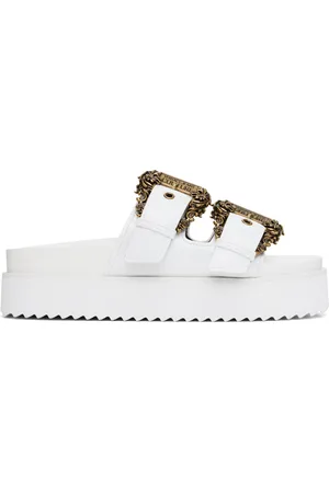 VERSACE Sandales Arizona blanches à boucles Baroque