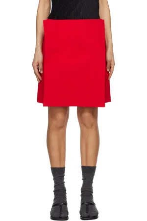 LII Minijupe carrée rouge