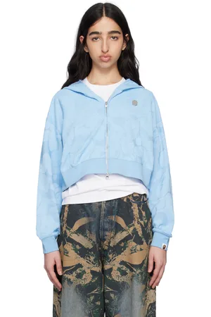 BAPE Pull à capuche écourté bleu à glissière et à motif camouflage à logos en jacquard