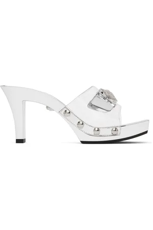 VERSACE Sandales à talon bottier 60 argentées à empeigne transparente à Méduse
