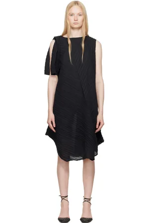 Issey Miyake Robe courte torsadée et froissée noire