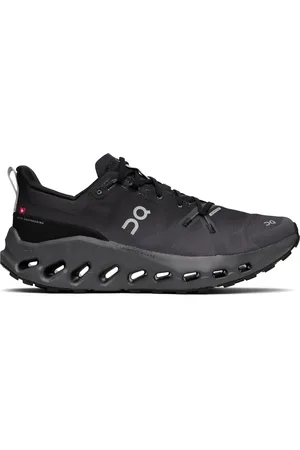 On Running Baskets de randnée imperméables Cloudsurfer noires