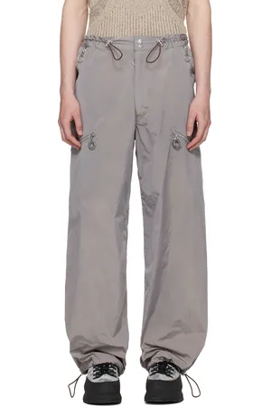 Charlie Constantinou Pantalon cargo gris en nylon exclusif à SSENSE