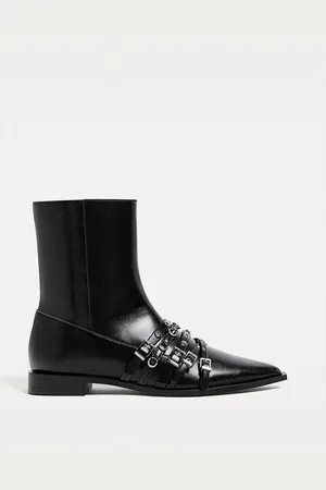 Stradivarius Bottines plates lanières 36
