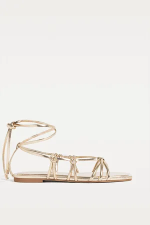 Stradivarius Sandales plates avec brides 37