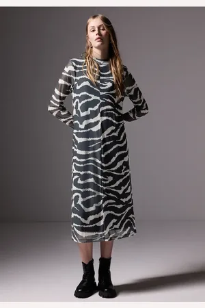 Street one Femme Robe en maille à motifs in Gris