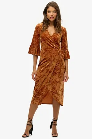 Superdry Femme Robe Portefeuille Mi-longue en Velours à Manches Courtes Taille: 36