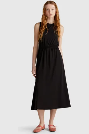Benetton Robe Avec Dos Ouvert