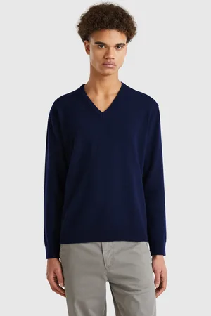 Benetton Pull Bleu Nuit À Col En V En Pure Laine Mérinos