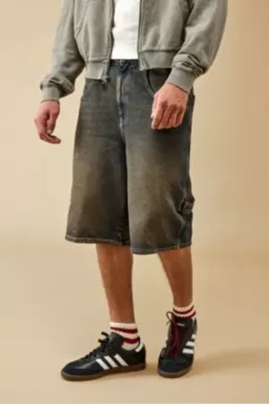 BDG Stone Tinted Denim Oversized Carpenter Shorts en