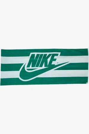 Nike Serviette rayée verte Club Pool avec Swoosh Unisexe