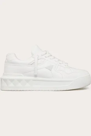 VALENTINO GARAVANI BASKETS BASSES ONE STUD XL EN CUIR NAPPA Homme 38