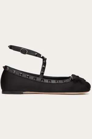 VALENTINO GARAVANI BALLERINES ROCKSTUD EN SATIN ORNÉES DE CLOUS TON SUR TON Femme 34.5