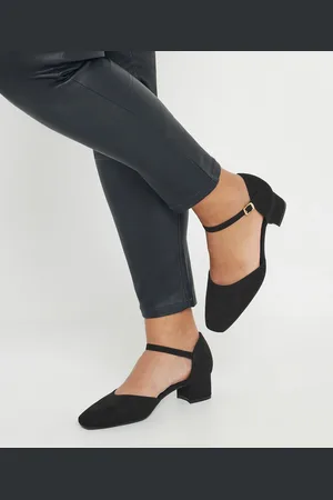 Yours Faux Suede Block Heel Court Shoes In Extra Wide eee Fit